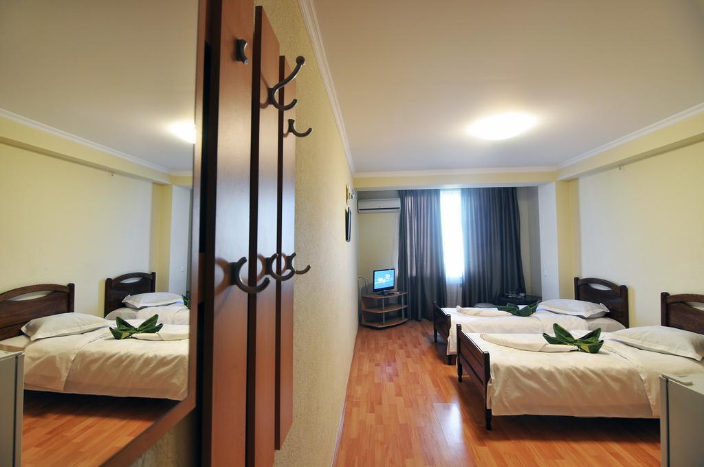 Sun Rise Hotel Tbilisi Værelse billede